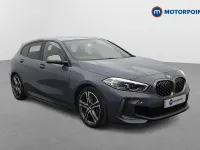 Usado BMW M135 2022 Gris Utilitario