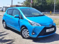 Used Toyota Yaris 100 HP (73 kW) 2018 Blue Hatchback