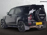 Used Land Rover Defender SE Dynamic 249 HP (183 kW) 2025 Santorini black SUV