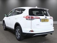Used Toyota RAV4 197 HP (144 kW) 2018 White SUV