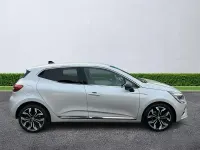 Used Renault Clio Techno 90 HP (66 kW) 2022 Silver  Hatchback