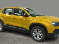 Begagnad Jeep Avenger Altitude 114 kW (156 HK) 2024 Gul SUV