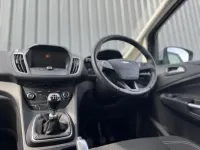 Used Ford C-MAX Zetec 125 HP (91 kW) 2017 White MPV