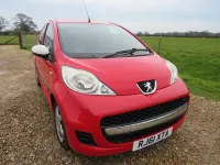 Used Peugeot 107 Sportium 68 HP (50 kW) 2012 Red Hatchback