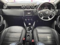 Used Dacia Duster Prestige 115 HP (84 kW) 2018 Orange SUV