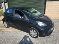 Usado Toyota Aygo 68 CV (50 kW) 2012 Negro Utilitario