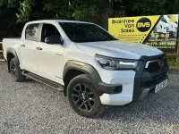 Second-hand Toyota HiLux 204 CP (150 kW) 2022 Alb Pickup
