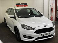 Used Ford Focus ST-Line 125 HP (91 kW) 2017 White Hatchback