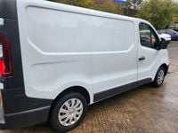Used Renault Trafic Business 2015 White MPV
