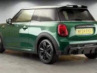 Używany Mini Cooper Hatch 136 KM (100 kW) 2023 Zielony Hatchback