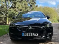 Second-hand Vauxhall Astra Elite 200 CP (147 kW) 2018 Negru Hatchback