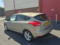 Used Ford Focus Zetec 120 HP (88 kW) 2015 Silver Hatchback