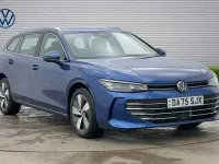 Begagnad VW Passat Life 204 HK (150 kW) 2025 Blå Kombi