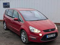 Used Ford S-MAX Titanium 140 HP (102 kW) 2015 Red MPV