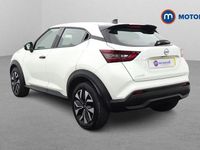 Usado Nissan Juke Acenta Premium 114 HP (83 kW) 2025 Branco SUV