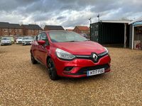 Used Renault Clio IV Dynamique 90 HP (66 kW) 2017 Red Hatchback