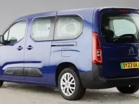 Usado Citroën e-Berlingo Feel 100 kW (136 CV) 2023 Azul Monovolumen