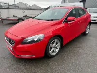 Used Volvo V40 SE 115 HP (84 kW) 2015 Red Hatchback
