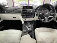 Begagnad BMW M4 Competition Edition 450 HK (330 kW) 2018 Brun Sportkupé