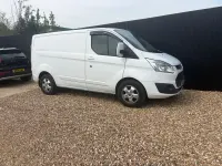 Usado Ford Transit Custom Limited 130 HP (95 kW) 2017 Branco Van
