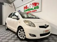 Used Toyota Yaris 2011 White Hatchback