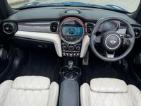 Used Mini Cooper Exclusive 134 HP (98 kW) 2021 Blue Hatchback