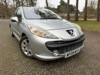 Begagnad Peugeot 207 Premium 90 HK (66 kW) 2009 Silver Halvkombi