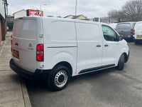 Used Citroën Dispatch 145 HP (106 kW) 2022 White MPV