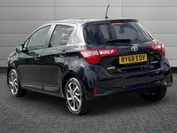 Used Toyota Yaris Hybrid 100 HP (73 kW) 2019 Blackgrey Hatchback
