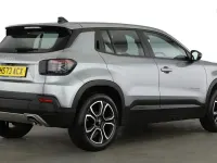 Used Jeep Avenger Altitude 100 HP (73 kW) 2024 Orange SUV