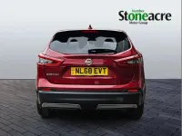 Used Nissan Qashqai Tekna 115 HP (84 kW) 2018 Red SUV