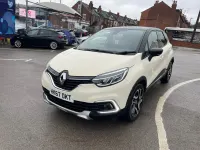 Used Renault Captur Dynamique 90 HP (66 kW) 2017 Cream/black SUV