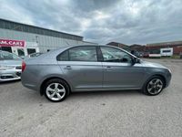 Usado Skoda Rapid Elegance 2013 Cinzento Citadino