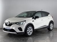 Used Renault Captur Iconic 131 HP (96 kW) 2020 White/black SUV