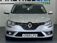 Używany Renault Mégane IV Iconic 115 KM (84 kW) 2019 Srebrny Hatchback