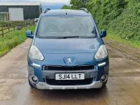 Gebraucht Peugeot Partner Tepee Outdoor 115 PS (84 kW) 2014 Blau Van / Kleinbus