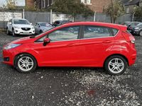 Used Ford Fiesta Zetec 82 HP (60 kW) 2012 Red Hatchback
