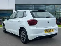 Used VW Polo SE 95 HP (69 kW) 2018 White  Hatchback