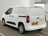 Używany Vauxhall Combo Sportive 100 KM (73 kW) 2020 Biały Minivan