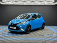 Usado Toyota Aygo X-cite 69 CV (50 kW) 2015 Azul Utilitario