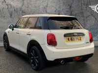 Used Mini Cooper Classic 134 HP (98 kW) 2019 White Hatchback