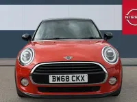 Usado Mini Cooper Classic 136 HP (100 kW) 2020 Citadino