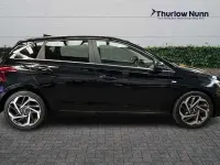 Używany Hyundai i20 Premium 100 KM (73 kW) 2021 Czarny Hatchback