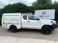 Used Toyota HiLux Active 150 HP (110 kW) 2018 White Pickup