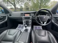 Usado Volvo V60 SE 120 HP (88 kW) 2017 Azul Carrinha