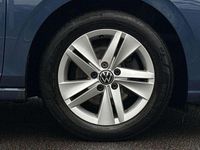 Used VW Golf VIII Life 115 HP (84 kW) 2025 Blue Hatchback