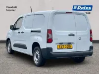 Used Vauxhall Combo 128 HP (94 kW) 2022 White MPV