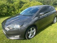 Używany Ford Focus Zetec 115 KM (84 kW) 2015 Szary Hatchback