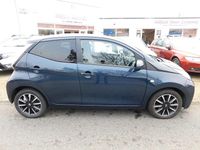 Used Toyota Aygo x-style 69 HP (50 kW) 2017 Blue Hatchback