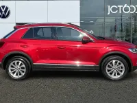 Used VW T-Roc Style 150 HP (110 kW) 2023 Red SUV